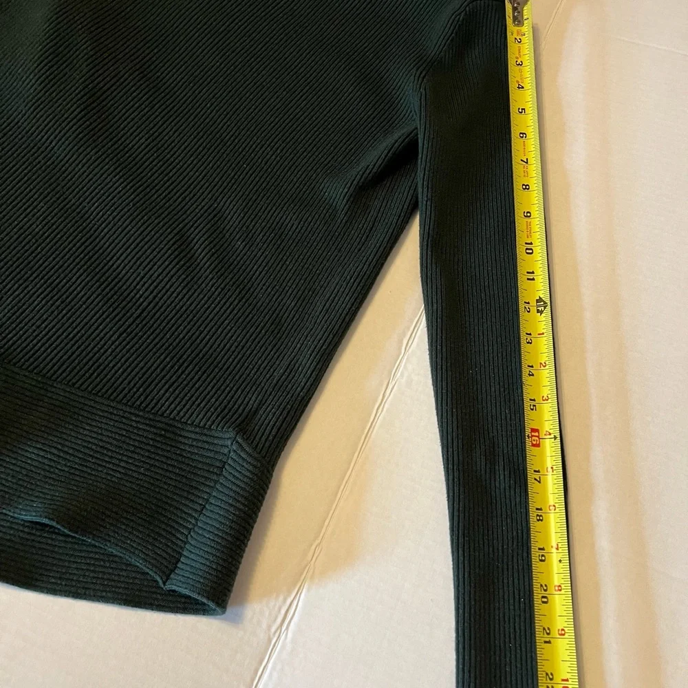 Harper Lane Green long sleeve Sweater